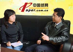 草莓影院記者在采訪郭永新先生